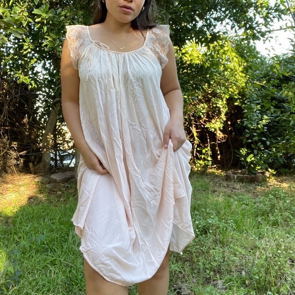 Vintage blush pink night gown - Picture 1 of 3